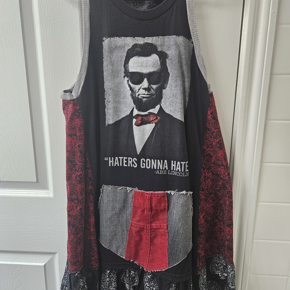 Black and Red Graphic Dress